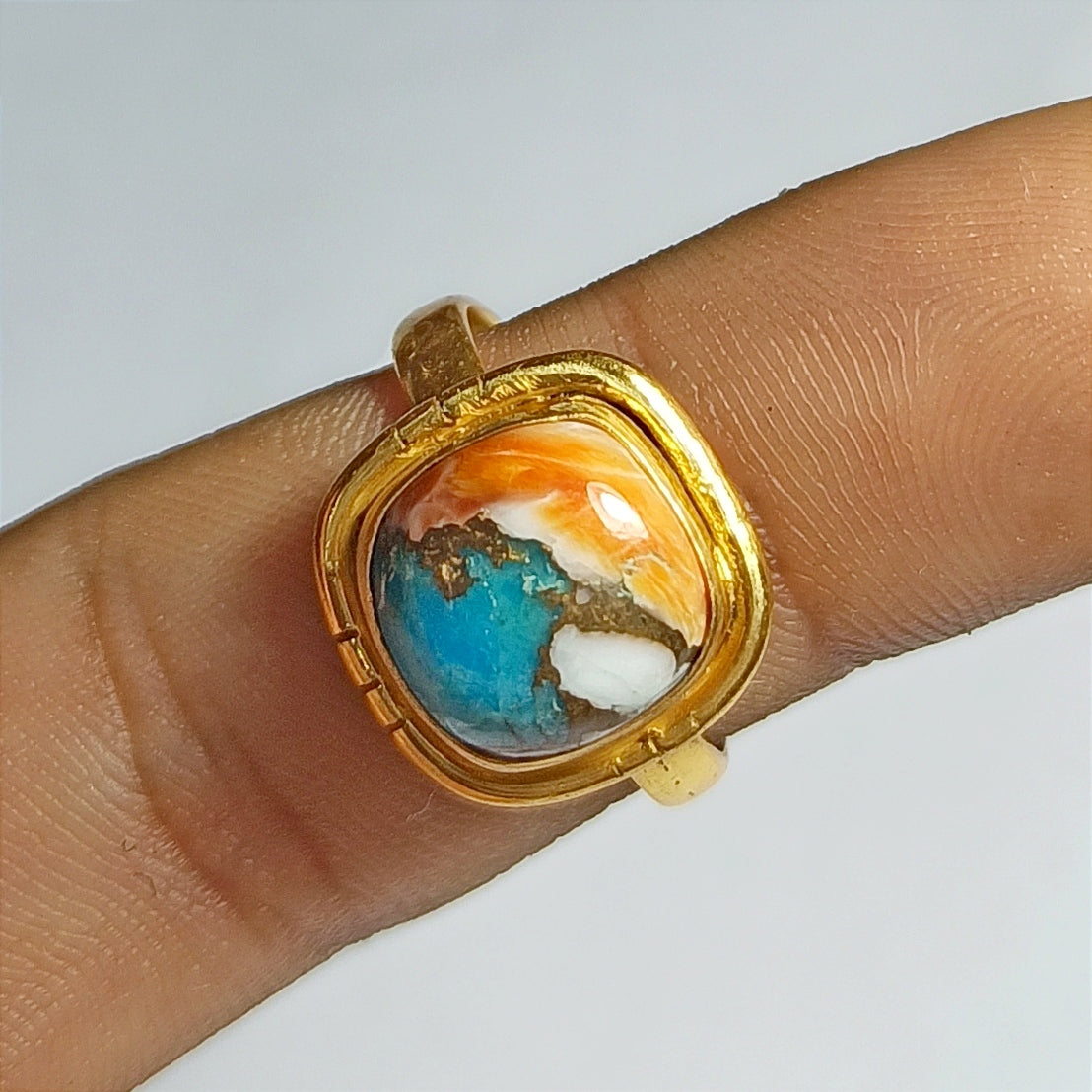 Spiny Oyster Turquoise Gemstone Silver Ring, - Main Image