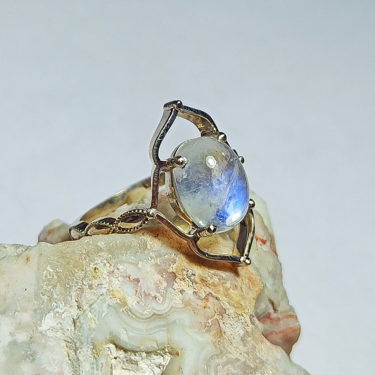 Rainbow Moonstone Ring, 14k White Gold Moonstone Ring, Healing Stones, Women Wedding Ring, Birthstone Gemstone Ring, Gold Ring, Stone Size 10x8x5mm