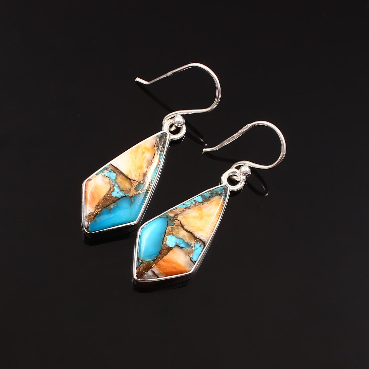 Spiny Oyster Turquoise Earring, 925 Sterling Silver Earring, Spiny Turquoise Earring, Kite Shape Earring, Fashion Jewelry, 25 Ct Approx.