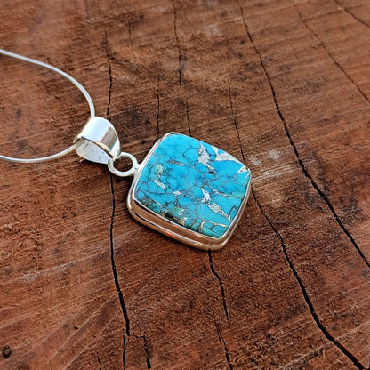 Magnesite Copper Mohave Gemstone Silver Jewelry Pendant, 925 Sterling Silver Pendant, Party Wear Silver Necklace, 24x19x5mm Approx.