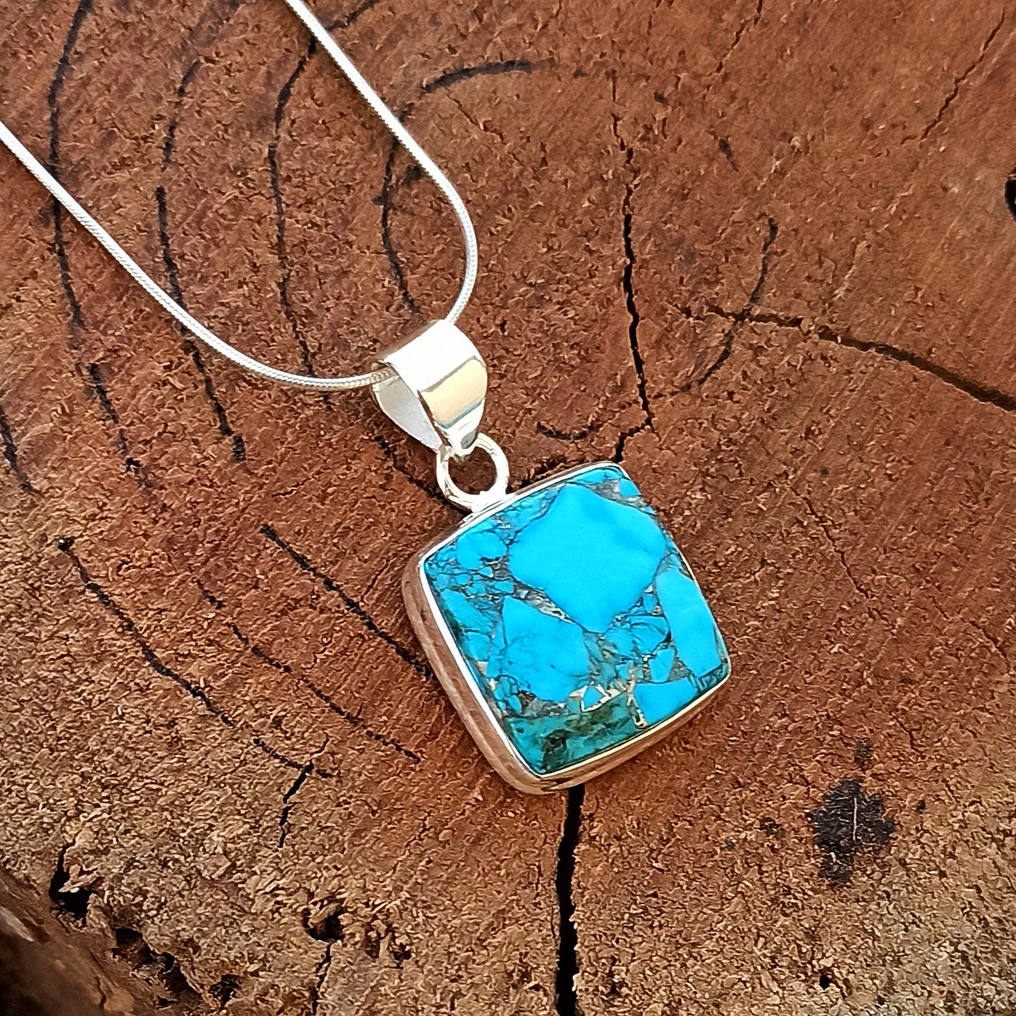 Magnesite Copper Mohave Gemstone Silver Jewelry Pendant, 925 Sterling Silver Pendant, Party Wear Silver Necklace, 24x18x6mm Approx.