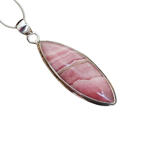 Rhodochrosit-Charm-Anhänger aus massivem 925er-Sterlingsilber. Rhodochrosit-Statement-Anhänger, Marquise-Form-Silberanhänger, 43 x 15 x 5 mm